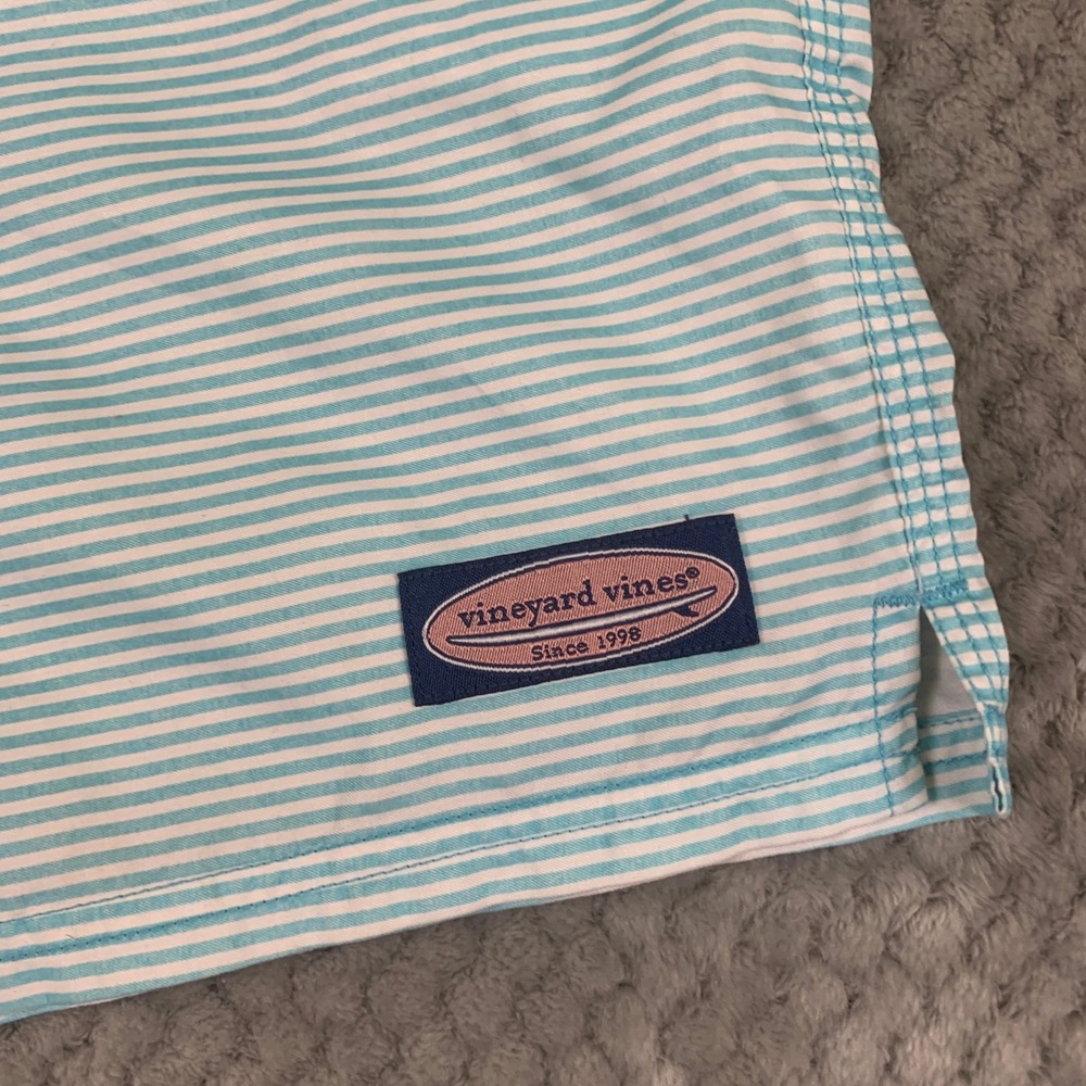 Vineyard Vines Mens XL Blue White Striped Swim Trunks Marlin Pocket Board Shorts - Picture 2 of 10